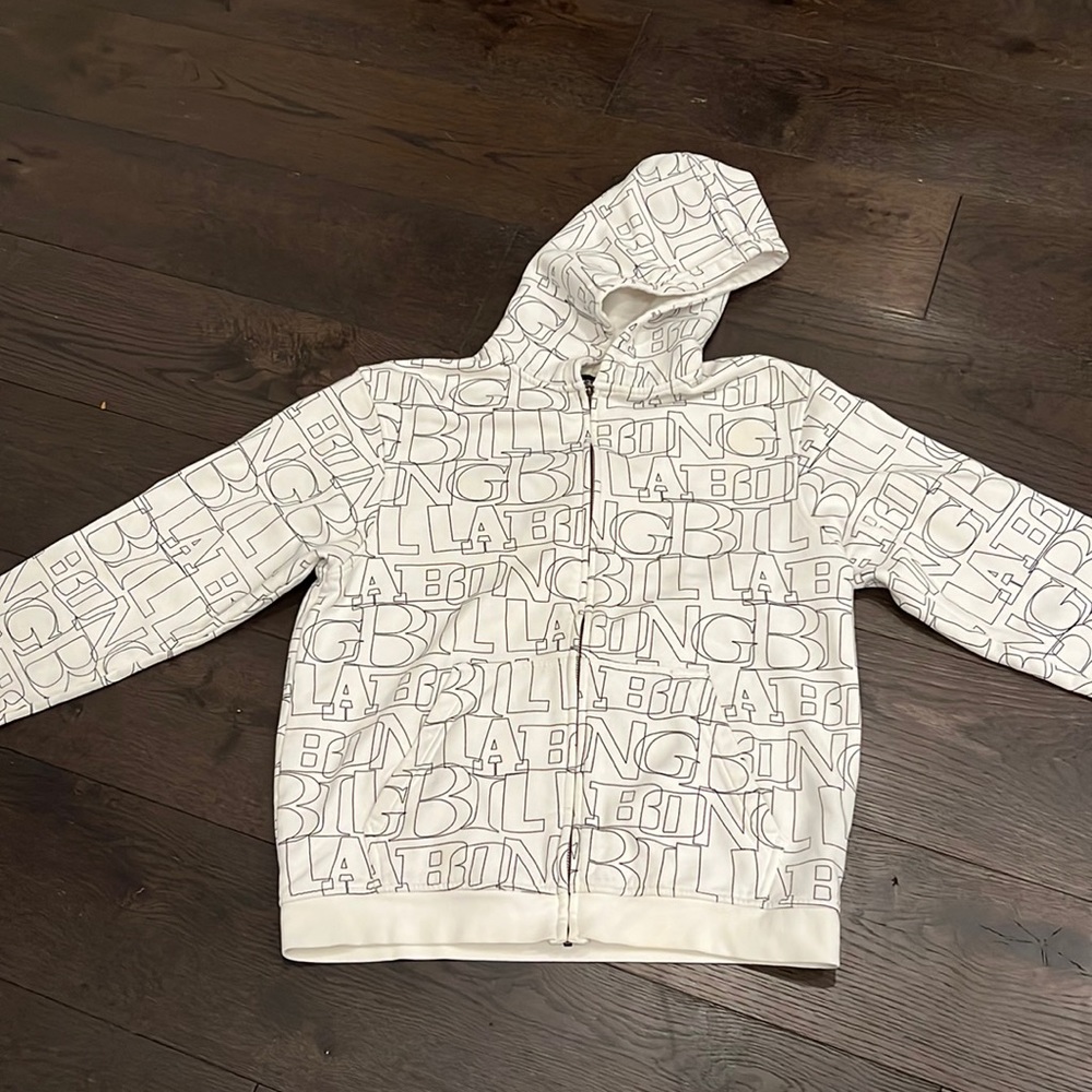 Youth BILLABONG 🏄‍♂️ white sweatshirt with black lettering- super cool